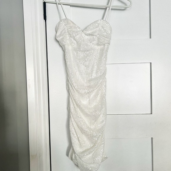 HELLO MOLLY WHAT A GLAMOUR SEQUIN DRESS WHITE - Picture 6 of 7